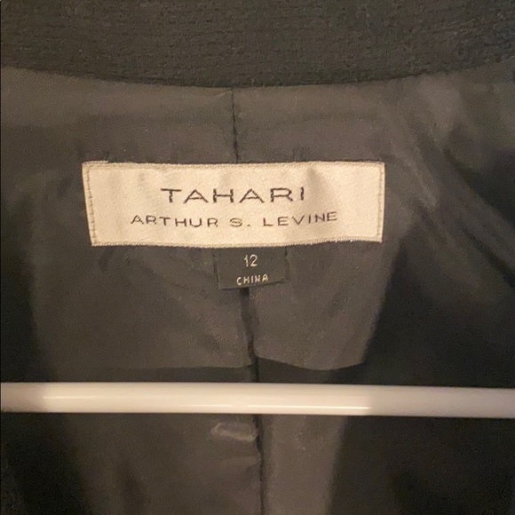 Tahari women’s blazer with matching skit set - Picture 3 of 3